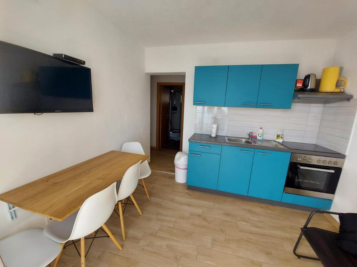 Frane Apartment Zavalatica Exterior photo